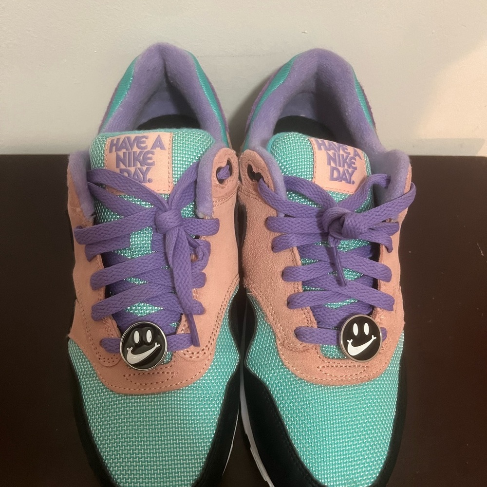 Have A Nice Day Air Max - Picture 3 of 4